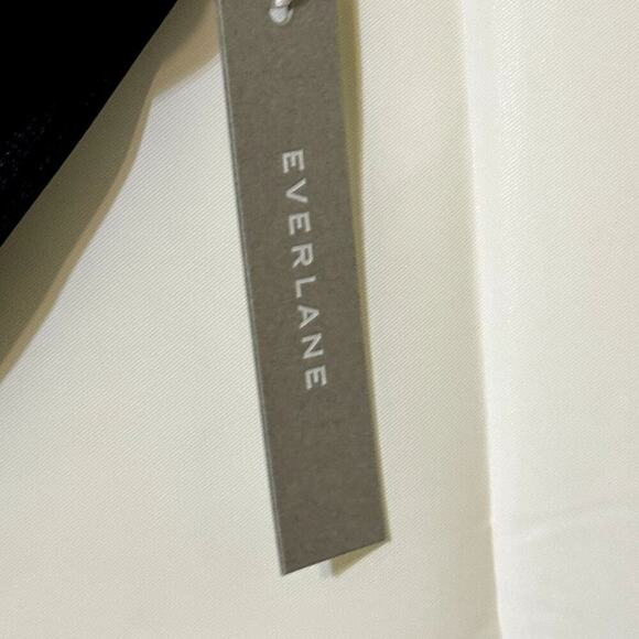 Everlane Swimsuit Women’s XL NWT Renew V-Neck One Piece Resort Wear Black - Picture 4 of 9